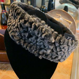 WOMAN EAR COVERS